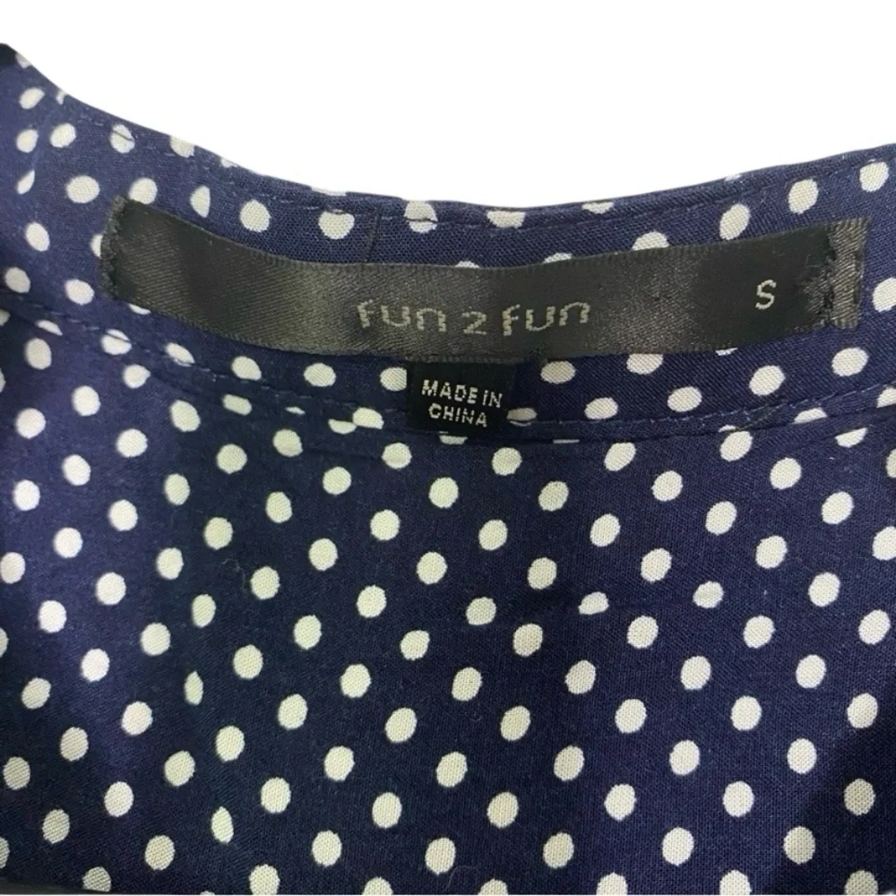 Fun2Fun Navy Polka Dot Blouse Small Sleeveless Rayon Retro Classic Top - Picture 6 of 8